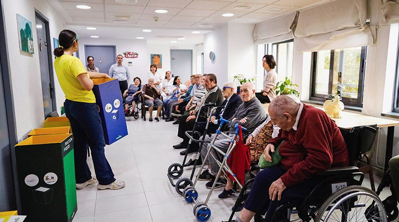 Móstoles creará una red solidaria para combatir la soledad no deseada