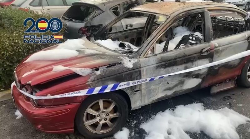 Así quedó el vehículo del arrestado. POLICÍA NACIONAL