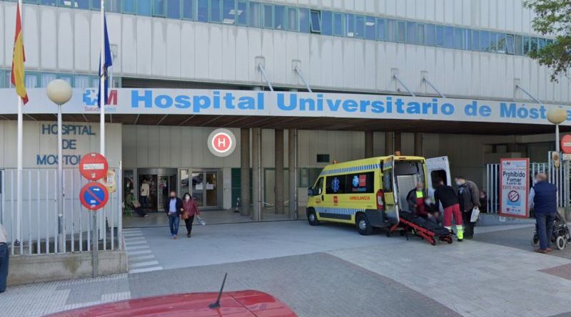 Edificio principal del Hospital Universitario de Móstoles