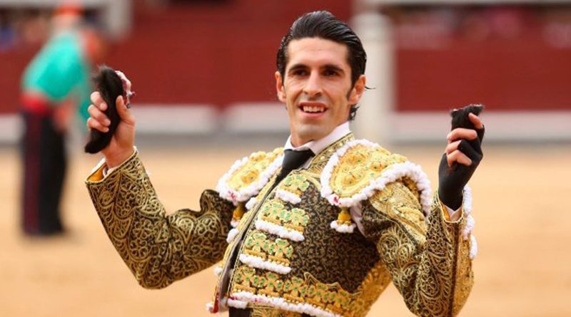 Talavante, Cayetano y Gonzalo Caballero en Móstoles