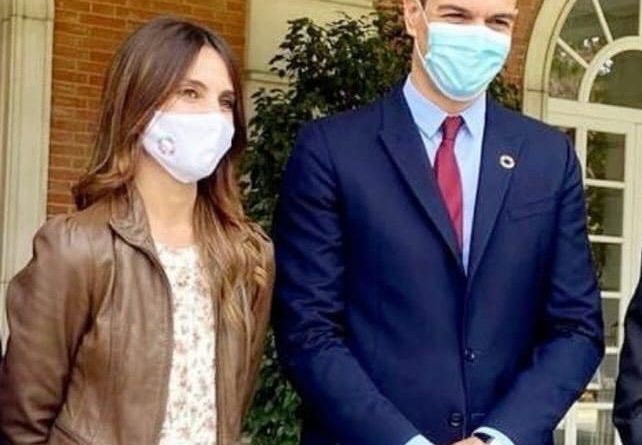 El PSOE quiere ‘reventar’ el día grande de las Fiestas de Móstoles para presentar a la ‘paracaidista’ murciana López Pagán junto a Pedro Sánchez