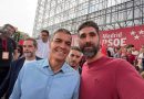 La foto del presidente Pedro Sánchez con el procesado Álex Martín que el PSOE de Móstoles retiró de sus redes por orden del ministro Óscar López